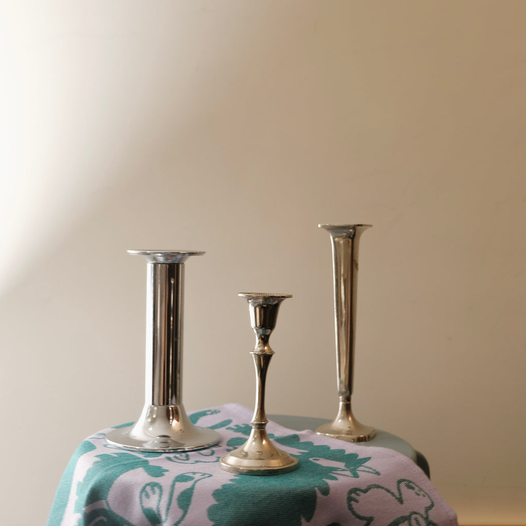 銀製燭台三劍客