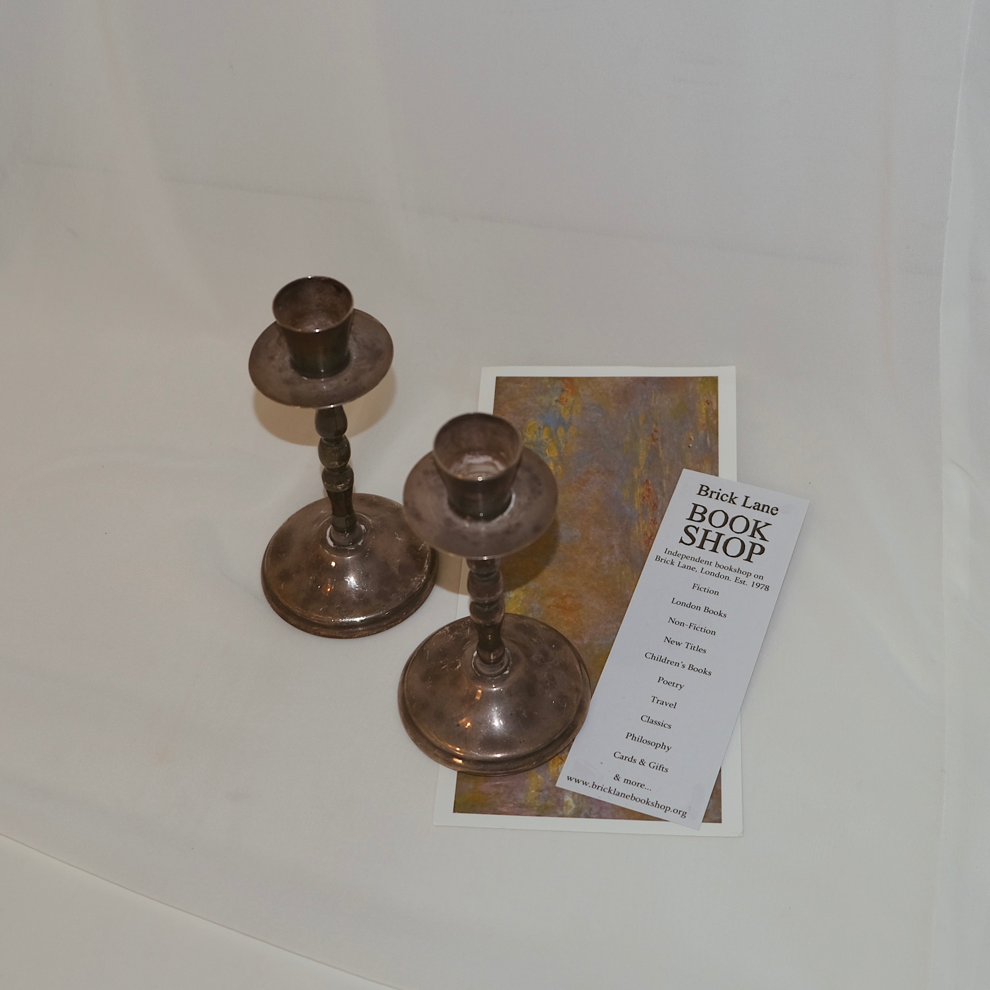 書桌上的小燭台