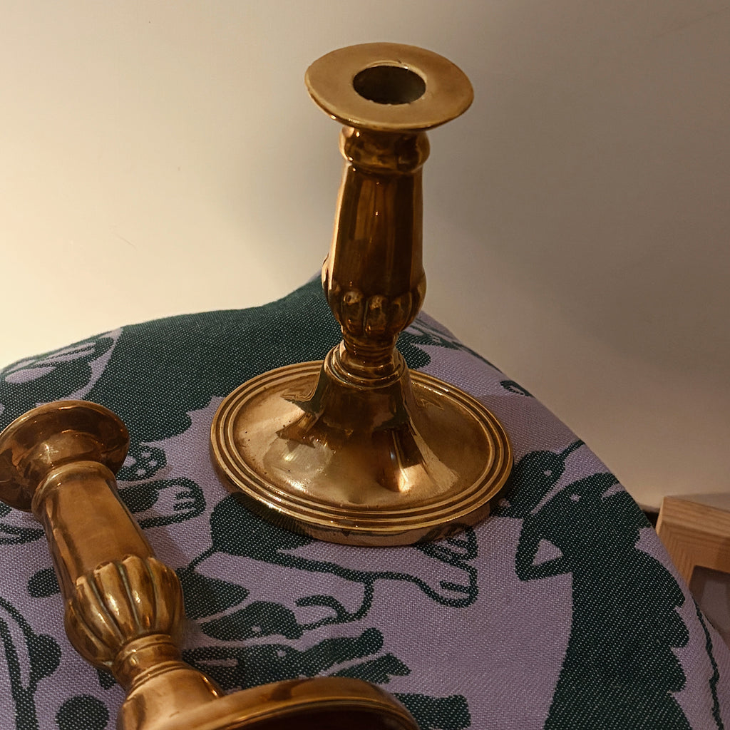 黃銅古董燭台