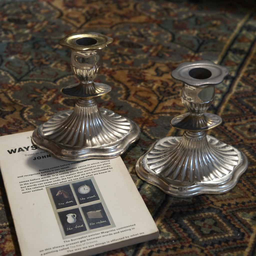 少見貝紋基座燭台