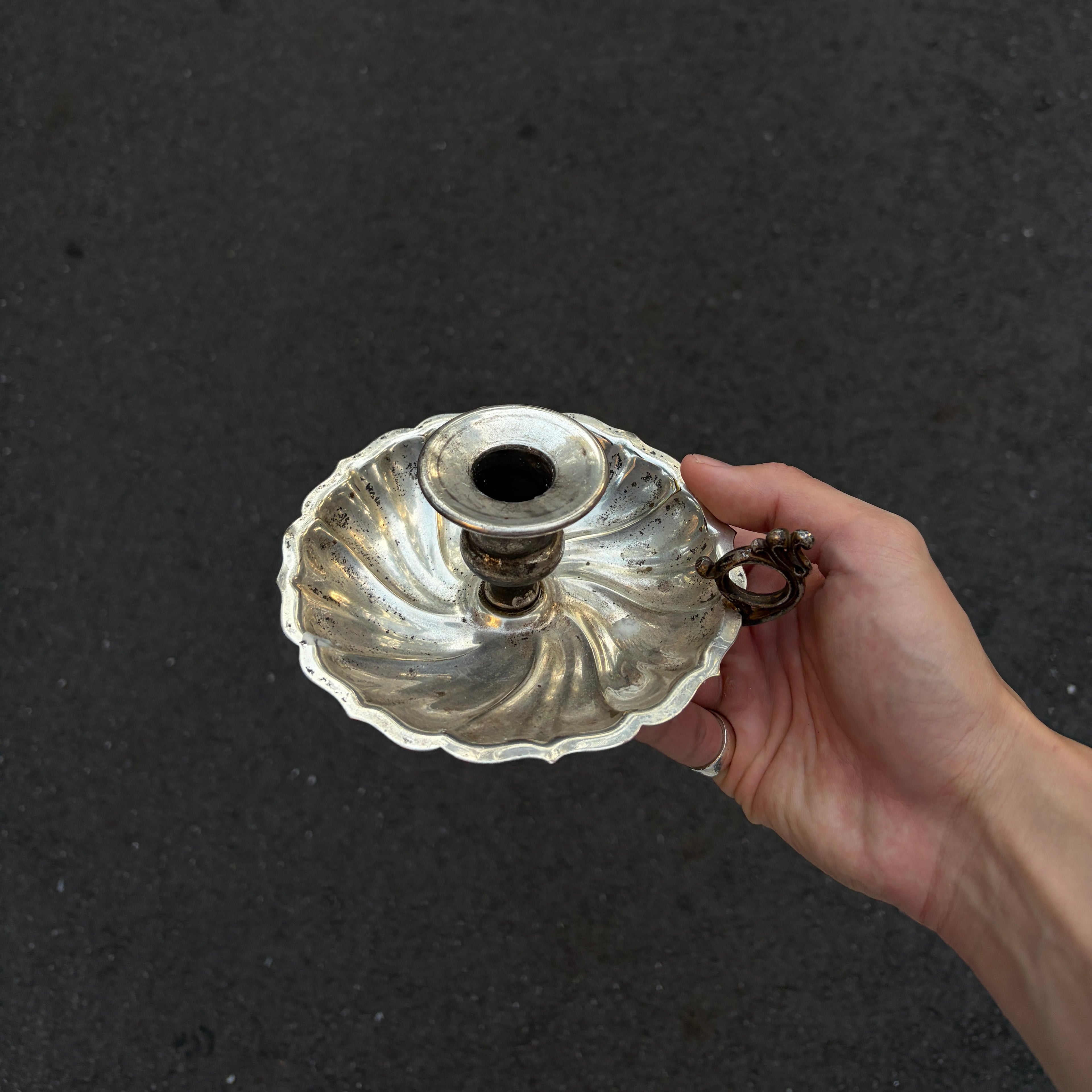 旋紋盤面手持銀燭台