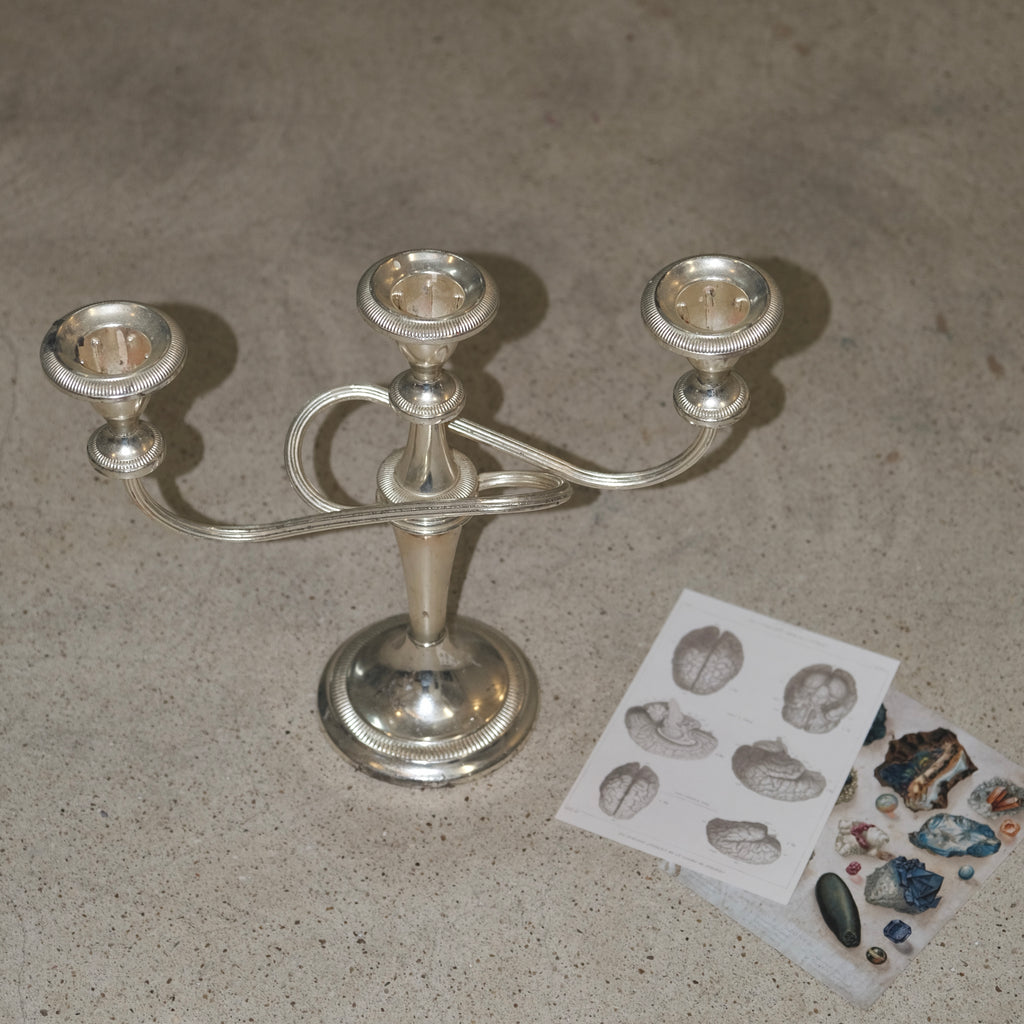 稀有扭結設計三燭座燭台